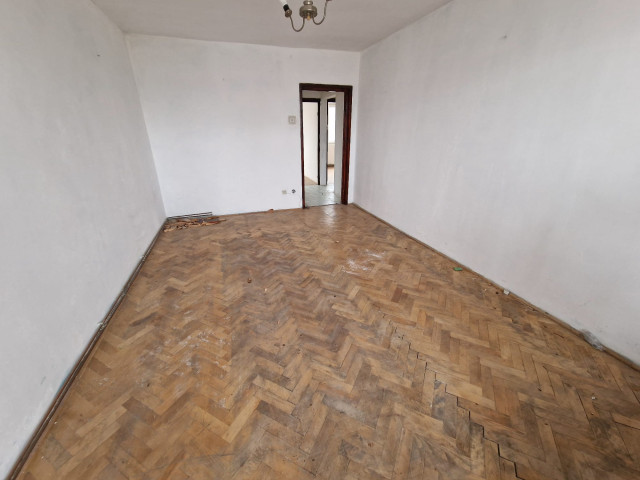 3 camere,  decomandat,  72 mp, de vanzare apartament in zona Alexandru cel Bun,  (Piata Voievozilor) 154038