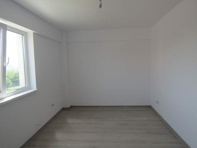 Apartament nou de vanzare, 2 camere,  decomandat,  52 mp, Popas Pacurari,  (Antibiotice) 139630