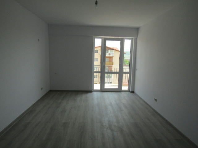 Apartament nou de vanzare, 2 camere,  decomandat,  52 mp, Valea Lupului,  (Antibiotice) 139630