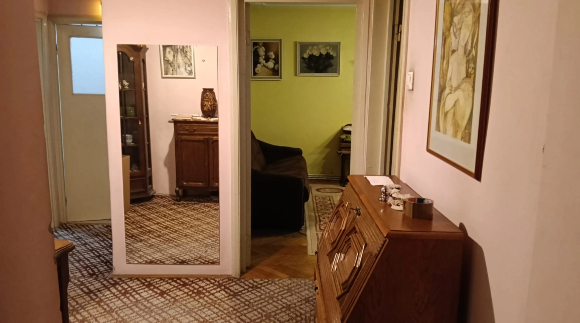 Oferta De vanzare apartament, 3 camere, decomandat, 70 mp, Centru,  PAlas  imagine 1