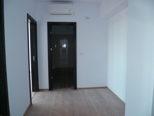 Popas Pacurari apartament nou  70 mp, 3 camere,  open-space, de vanzare,  (Strada principala) 130189