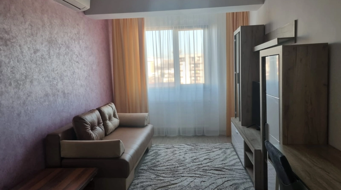 Oferta Apartament, 2 camere decomandat, 49 mp, Centru, de inchiriat,  Palas Mall imagine 2