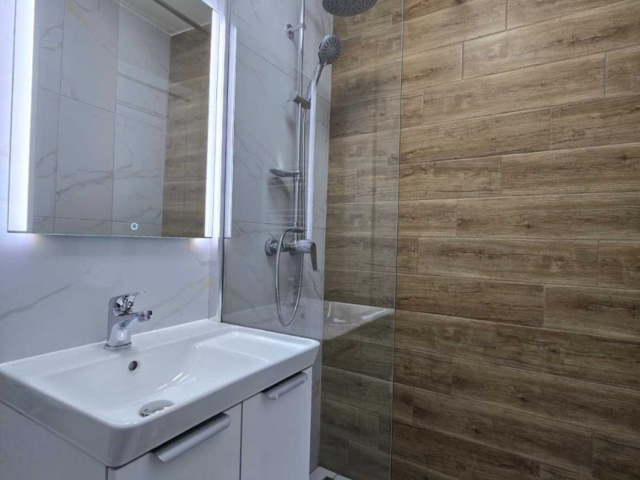 2 camere,  nedecomandat,  38 mp, de vanzare apartament in zona Alexandru cel Bun,  (Liceul Miron Costin) 162183