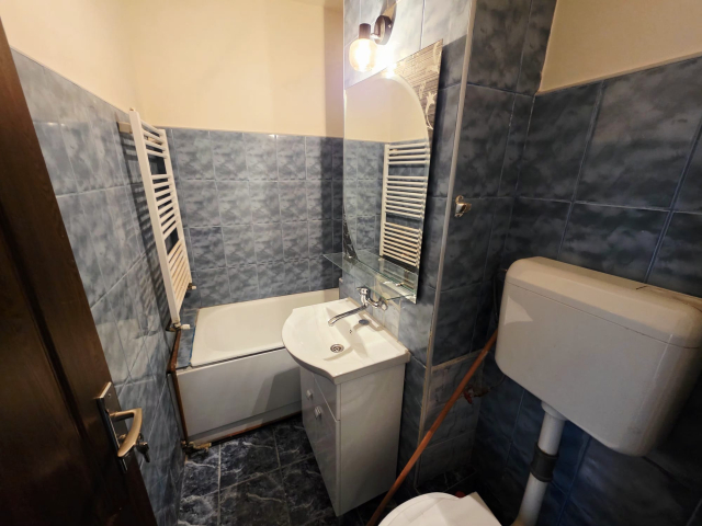 Mircea cel Batran apartament  42 mp, 2 camere,  semidecomandat, de vanzare,  (BRD) 162999