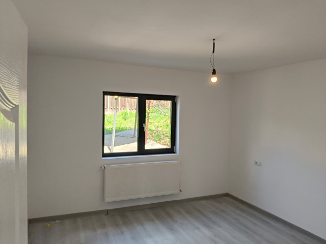 Tomesti casa 100mp, 3 camere,  de vanzare,  (  dupa primarie) 160649