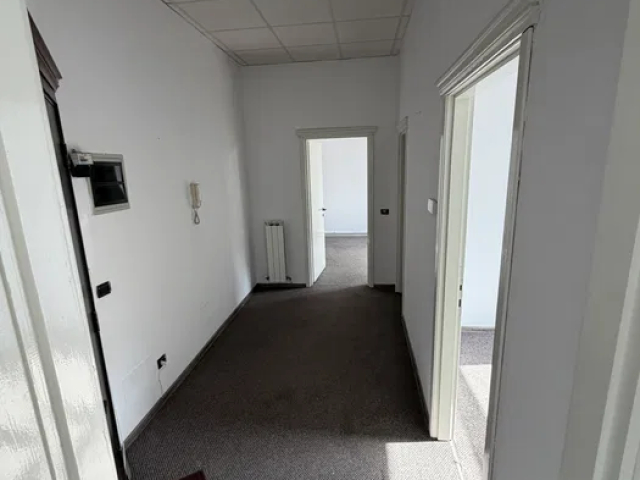 Spatiu comercial Central  56mp  162896