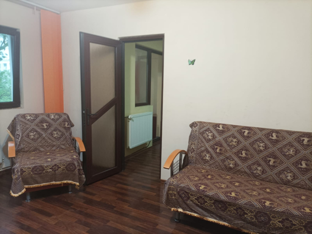 Apartament, 2 camere  decomandat,  46 mp, Alexandru cel Bun, de inchiriat,  (Restaurant Rita) 162656