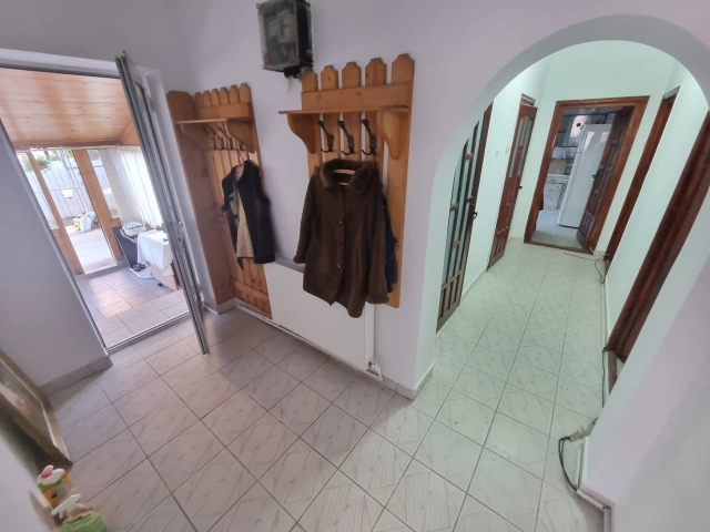 Apartament 3 camere - Podu Ros