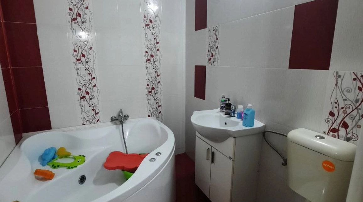 Oferta Maratei apartament 94 mp, 4 camere, decomandat, de vanzare,  Traian / BCR / ANAF / Magic Cake imagine 12