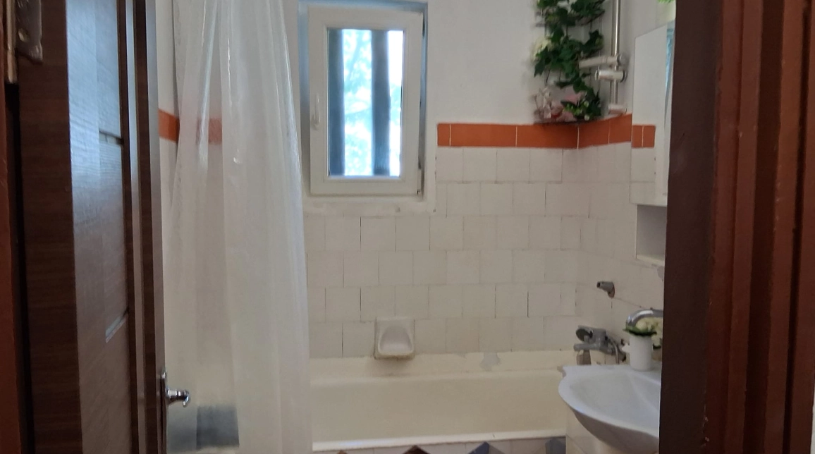 Oferta 2 camere, semidecomandat, 50 mp, de vanzare apartament in zona Podu Ros,  Salubris imagine 7