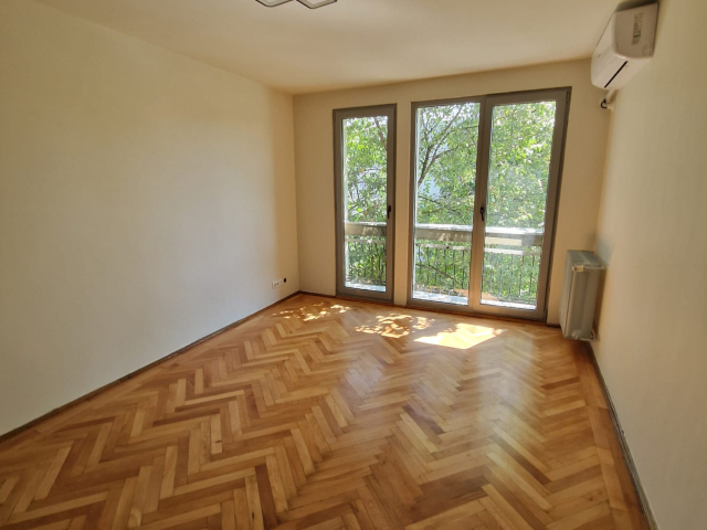 Titan apartament  60 mp, 3 camere,  semidecomandat, de vanzare,  (Piata Minis) 163384