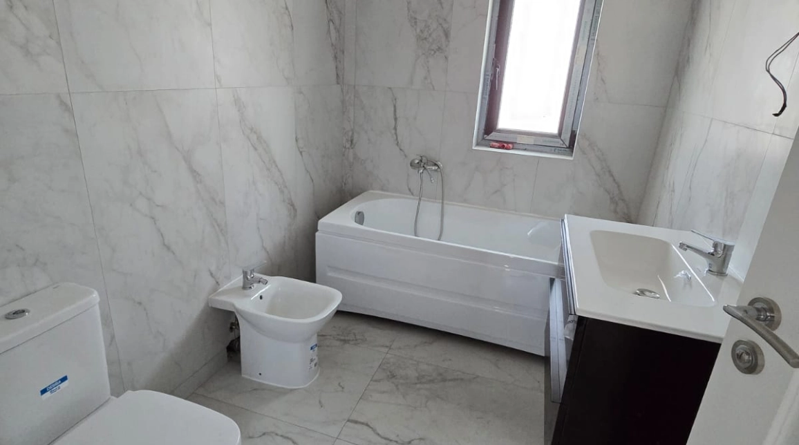 Oferta De vanzare casa, 3 camere, 90 mp, Miroslava,  la 2 km de primarie imagine 2