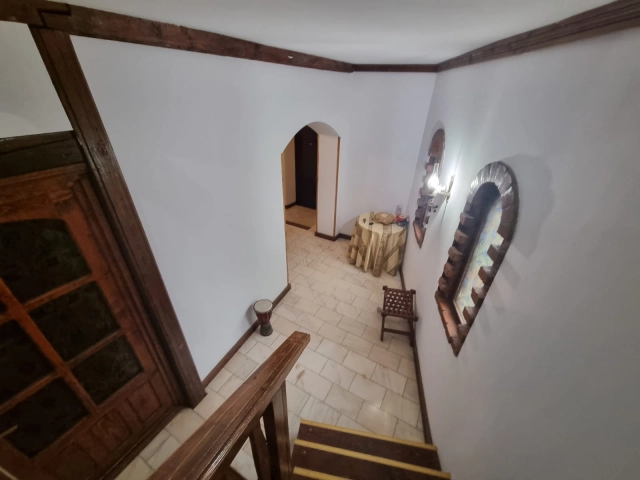Apartament 7 camere - Sararie