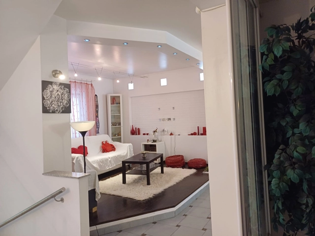 Apartament 4 camere - Breazu
