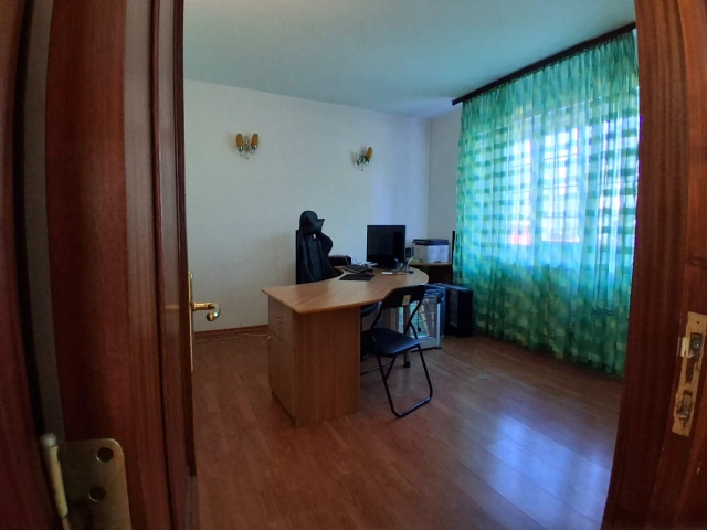 Apartament 5 camere - Bucium