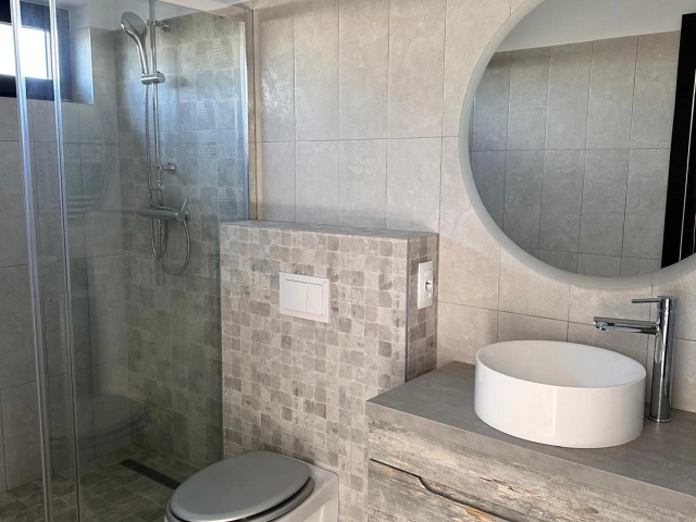 Apartament 4 camere - Breazu