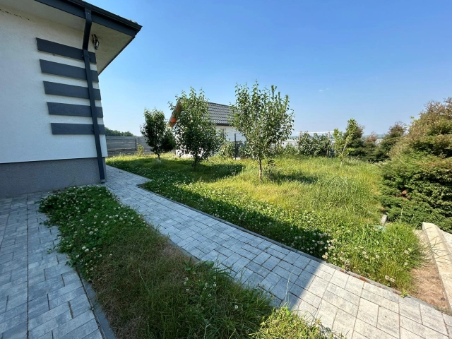 Apartament 4 camere - Breazu