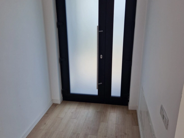 Apartament 4 camere - Miroslava