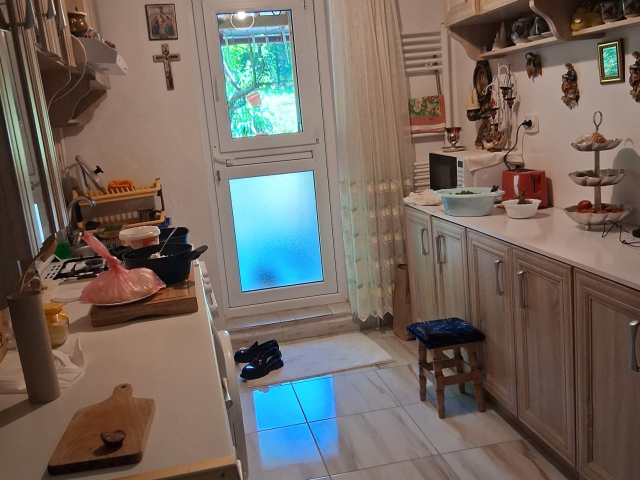 Apartament, 3 camere  nedecomandat,  60 mp, Tudor Vladimirescu, de vanzare,  (Intersectia Bucsinescu) 162616