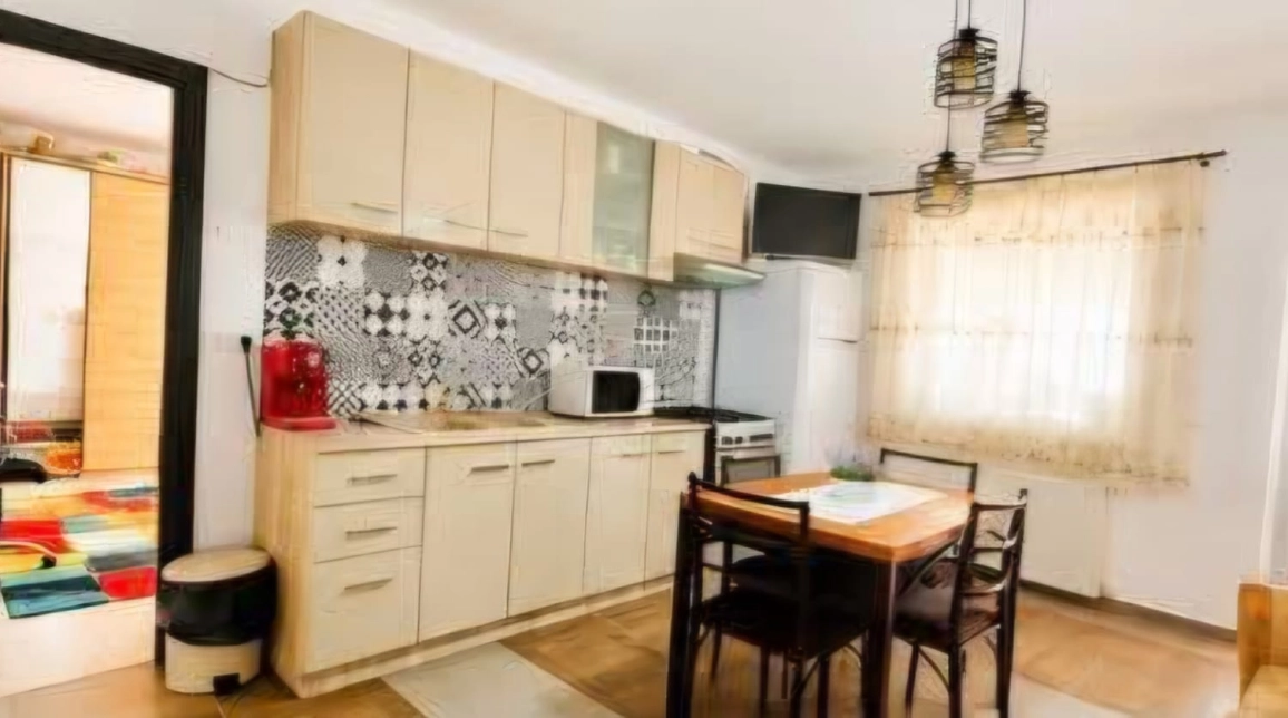Oferta Girov apartament 62 mp, 2 camere, decomandat, de vanzare imagine 1