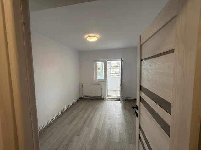 Apartament, 2 camere  decomandat,  56 mp, Dacia, de vanzare,  (Bicaz) 163306