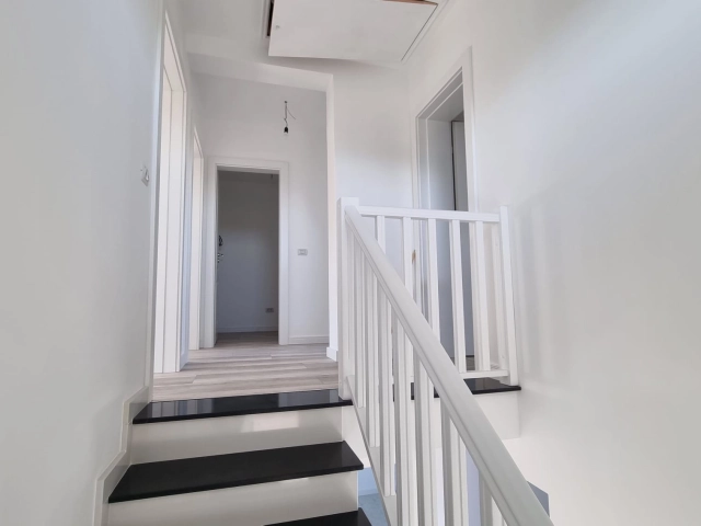 Apartament 4 camere - Bucium