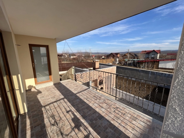 Apartament 6 camere - Lunca Cetatuii