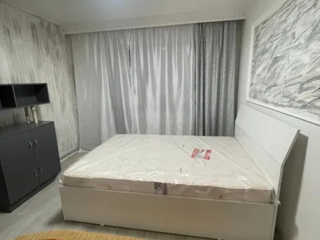 3 camere,  decomandat,  65 mp, de inchiriat apartament in zona Podu Ros,  (National Office Center) 161328