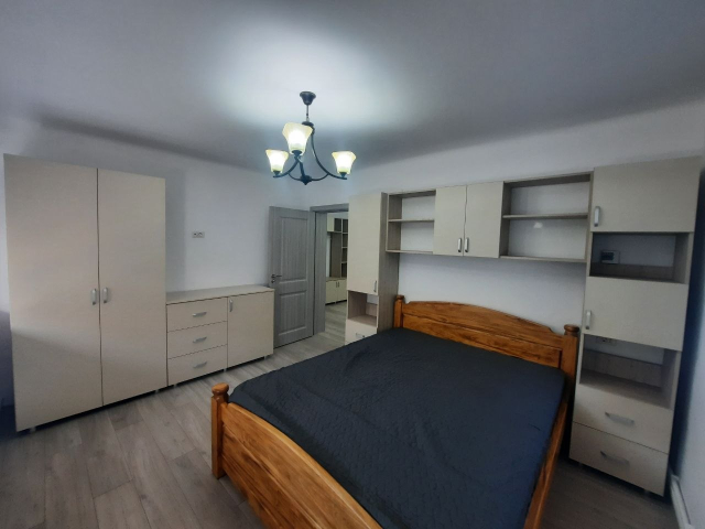 Central apartament  52 mp, 2 camere,  semidecomandat, de inchiriat,  (Banca Transilvania / Tribunal) 161999
