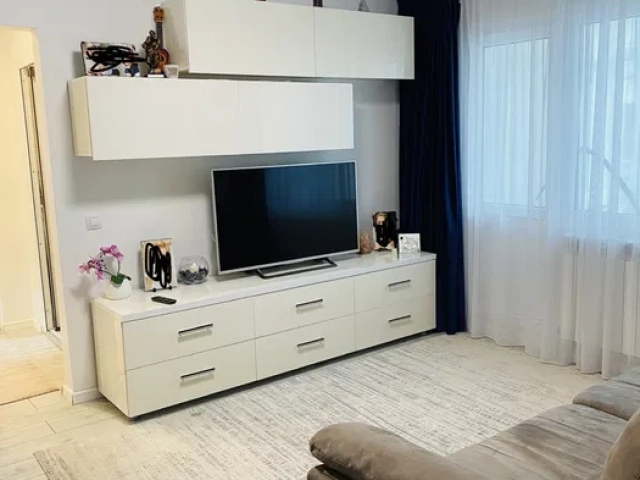 Apartament 3 camere - Podu Ros