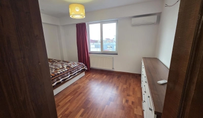 Apartament 3 camere - Centru