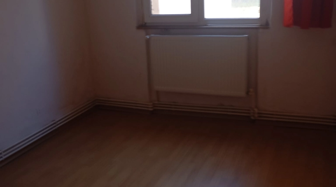 Oferta Darmanesti apartament 38 mp, 2 camere, semidecomandat, de vanzare imagine 1
