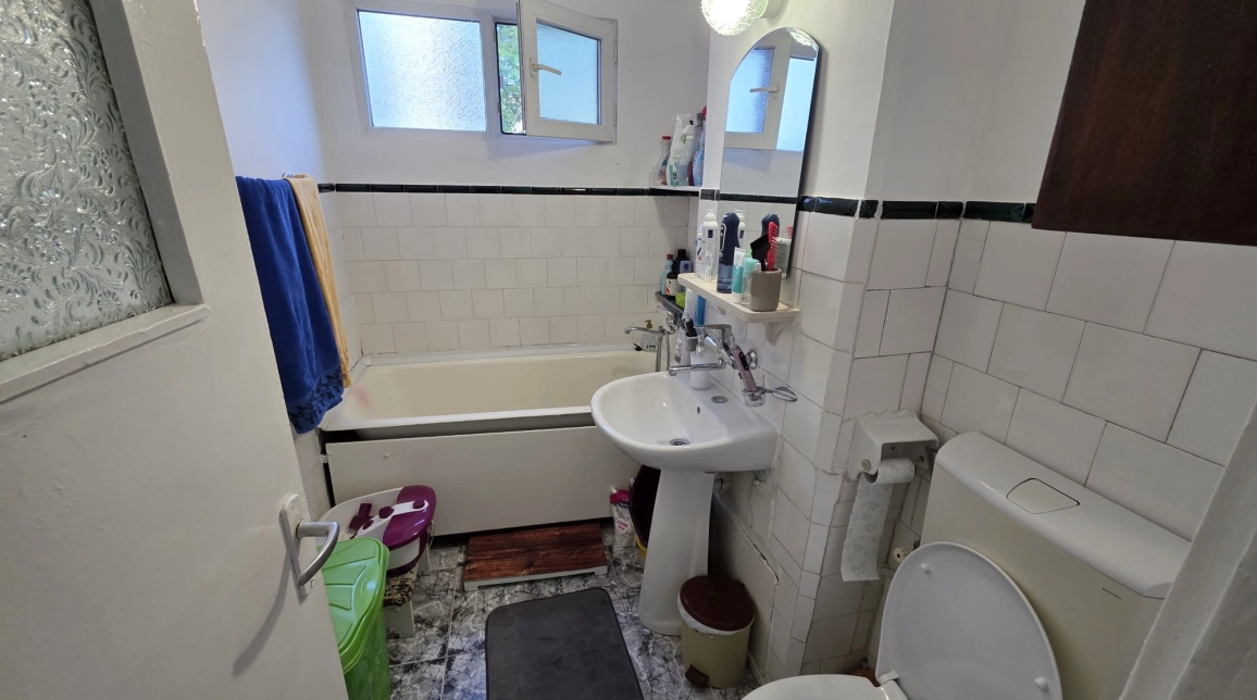 Oferta Apartament, 2 camere semidecomandat, 52 mp, Podu Ros, de vanzare imagine 5