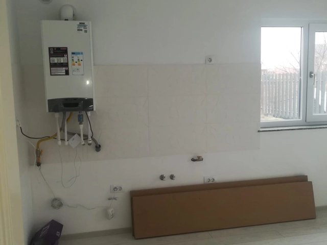 Apartament 4 camere - Miroslava