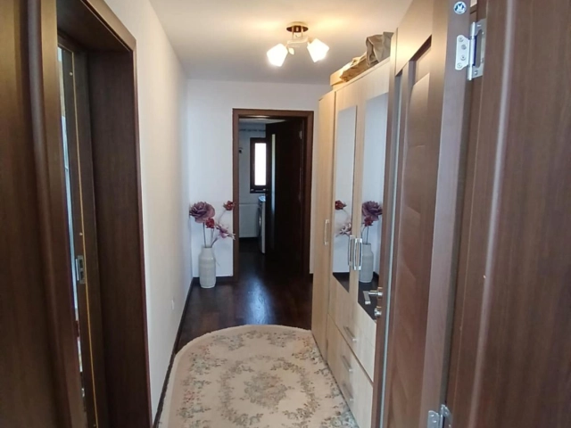 Apartament 3 camere - Breazu