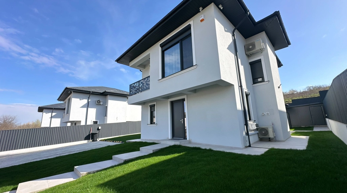 Oferta Casa, 4 camere , 114 mp, Bucium, de vanzare,  Visani - strada principala imagine 9