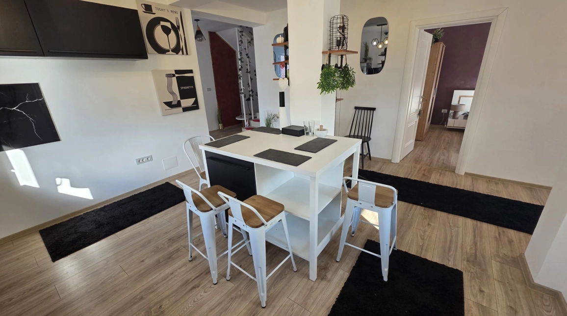 Oferta 5 camere, 160 mp, de vanzare casa in zona Valea Lupului,  dupa Rombat imagine 17