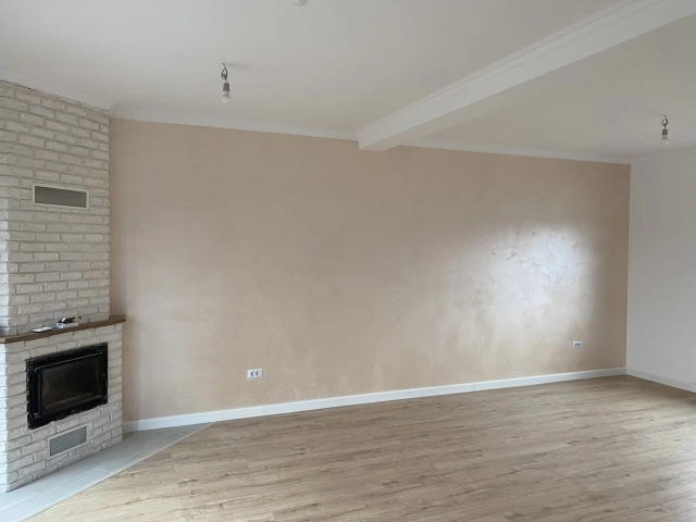 Apartament 5 camere - Breazu