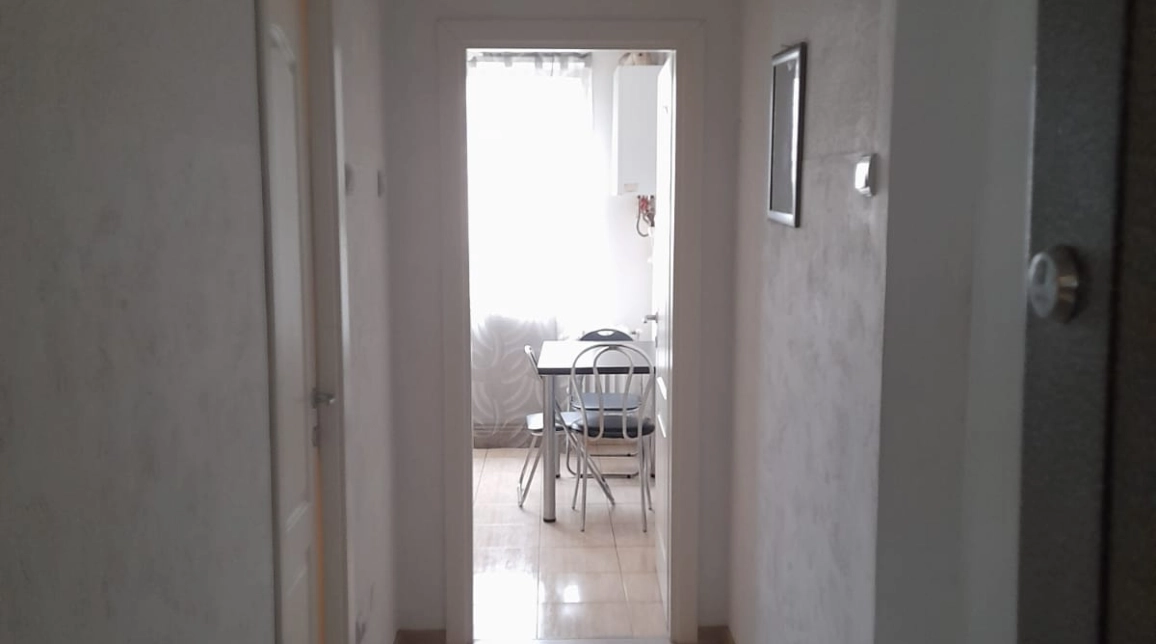 Oferta Alexandru cel Bun apartament 54 mp, 2 camere, decomandat, de inchiriat,  Piata Voievozilor imagine 3