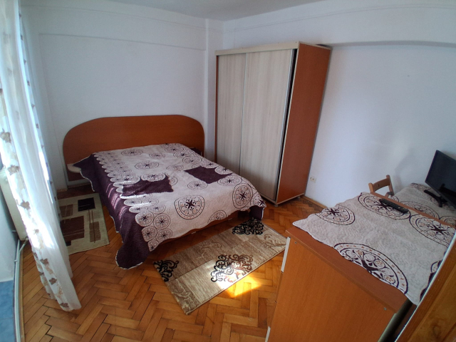 Apartament de inchiriat, 2 camere,  decomandat,  56 mp, Pacurari,  (Mega Image ) 161555