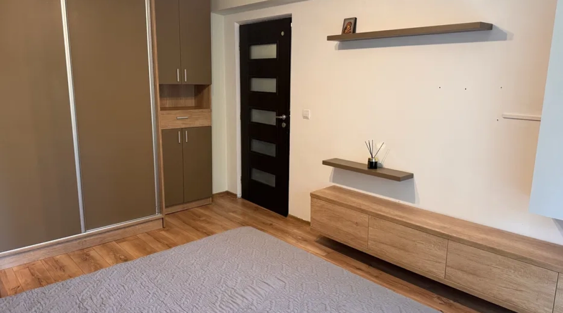 Oferta Podu Ros apartament 70 mp, 3 camere, decomandat, de inchiriat,  Gradinita Iris imagine 2
