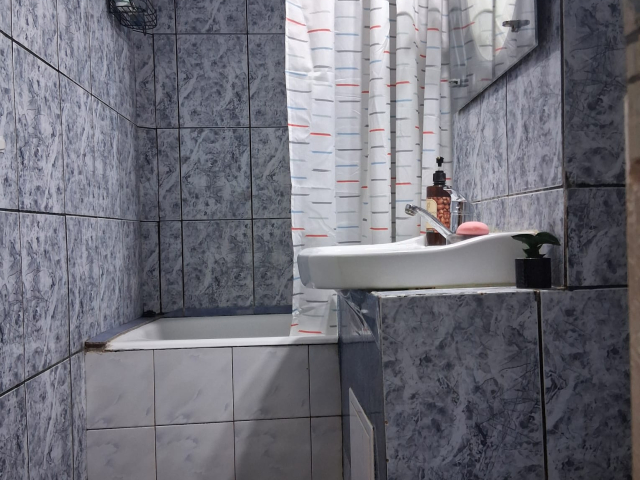 Mircea cel Batran apartament  50 mp, 2 camere,  semidecomandat, de inchiriat,  (Brd  Statia taxi) 163534