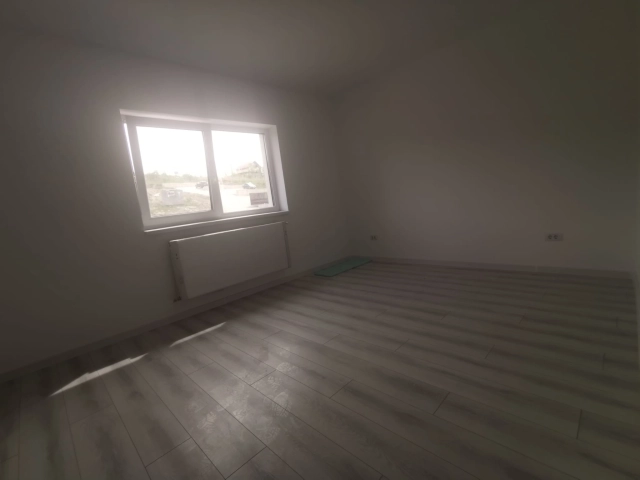 Apartament 3 camere - Pacurari