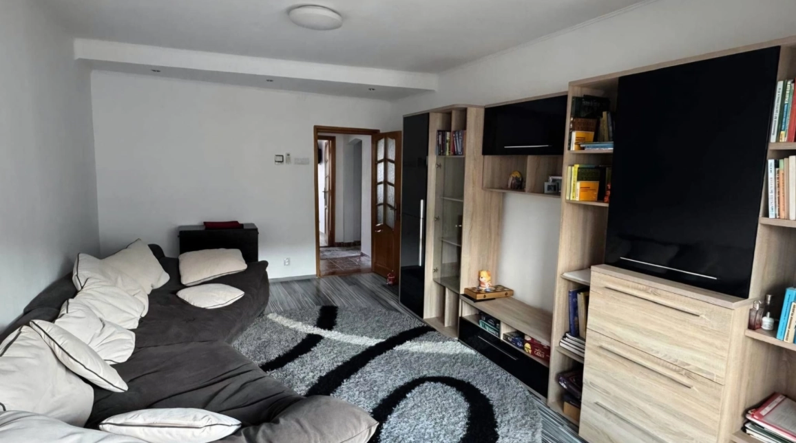 Oferta Apartament, 3 camere decomandat, 72 mp, Alexandru cel Bun, de vanzare,  Minerva imagine 2