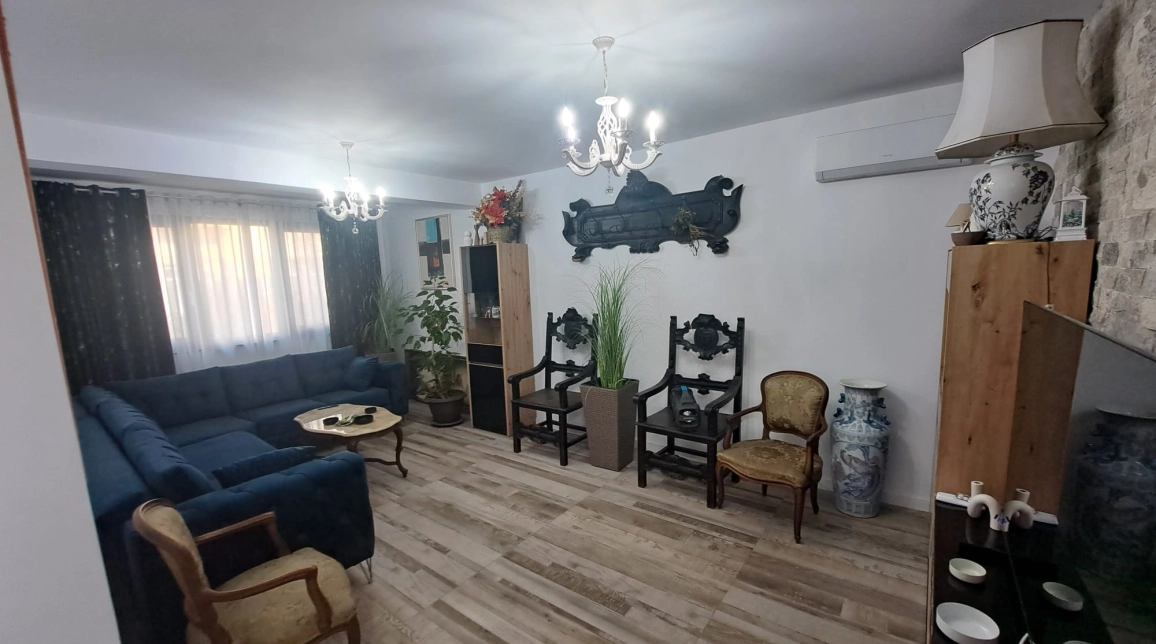 Oferta Frumoasa casa 85 mp, 3 camere, de vanzare,  Lidl Poitiers imagine 2