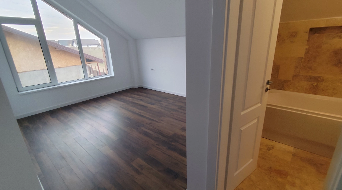 Oferta Miroslava casa 170 mp, 4 camere, de vanzare,  1,3km de la Family Market imagine 12