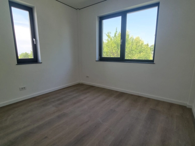 Apartament 4 camere - Bucium