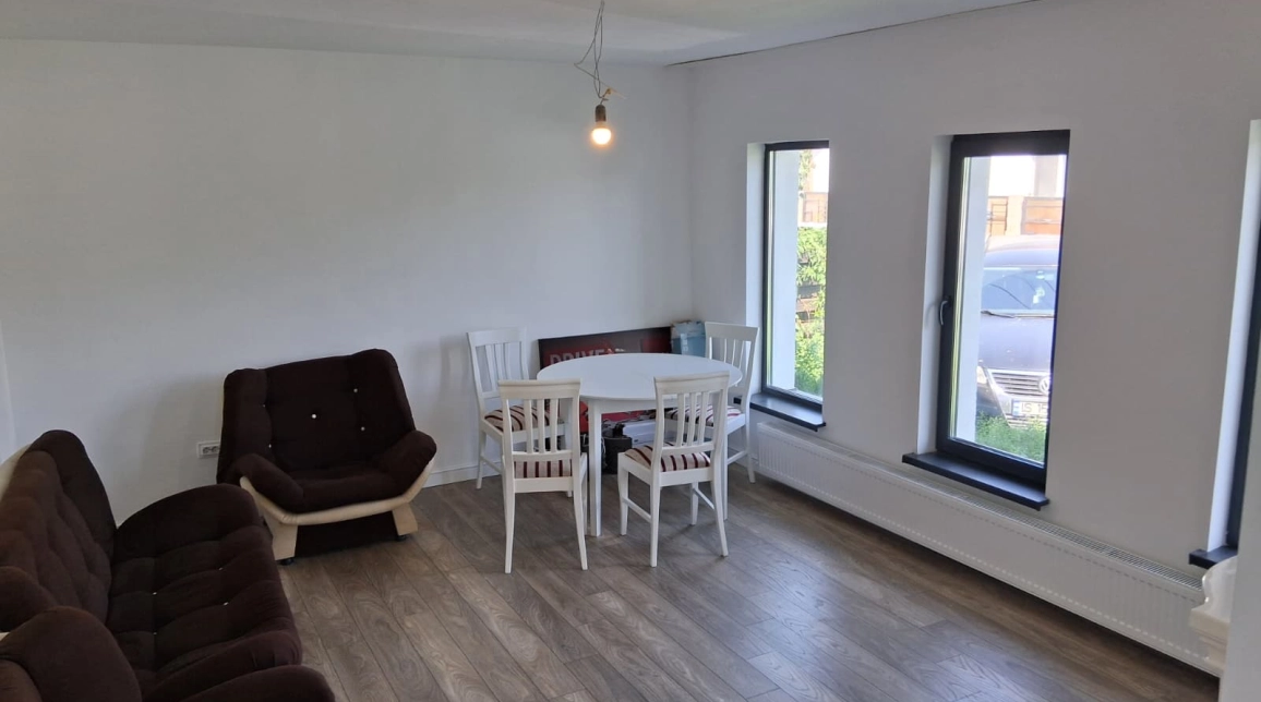 Oferta 4 camere, 110 mp, de vanzare casa in zona Dancu,  dupa Biserica imagine 1