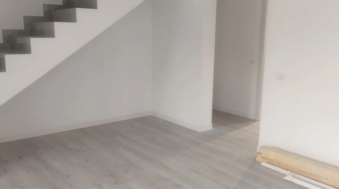 Oferta 4 camere, 106 mp, de vanzare casa in zona Valea Adanca,  mai jos de 5 drumuri imagine 5