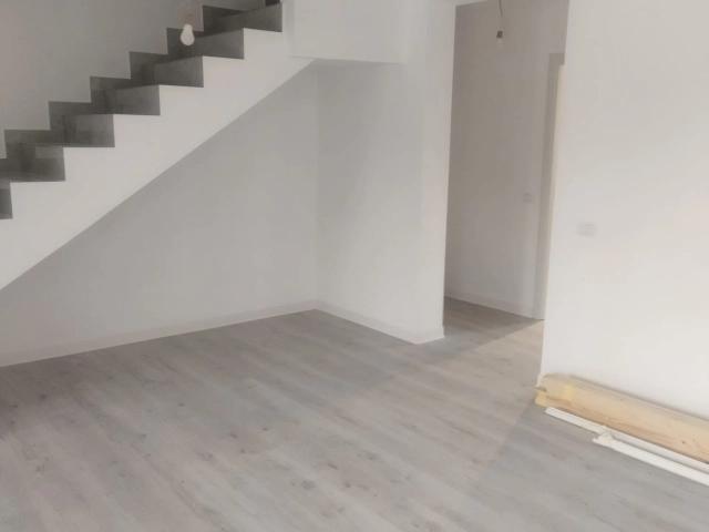 Apartament 4 camere - Valea Adanca